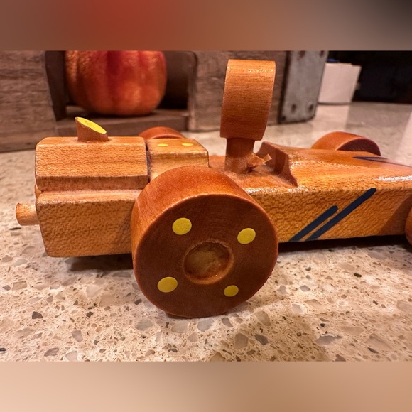 TUFFER USA Wooden Handmade Race Car W Yellow And Blue Detailing - Picture 13 of 16